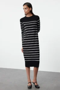 TRENDYOLMİLLA Black Midi Premium Yarn/Special Yarn Knitwear Basic Striped Dress