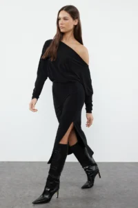 TRENDYOLMİLLA Black Plain Asymmetric Single Arm Flexible Midi Knitting Dress - Image 5