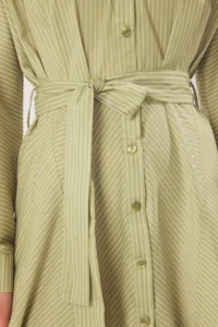 TRENDYOLMİLLA Oil Green Striped Belted Short / Mini Weaving Dress - Image 5