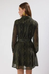 TRENDYOLMİLLA Green Belted animals Patterned Lined Siphon Flight Flight Weaving Mini Dress - Image 4