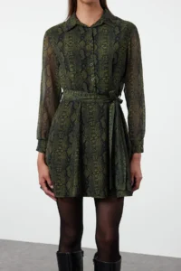 TRENDYOLMİLLA Green Belted animals Patterned Lined Siphon Flight Flight Weaving Mini Dress - Image 8