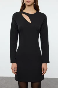 TRENDYOLMİLLA Black Bodysuit hugging Window Detailed Mini Weaving Dress - Image 3