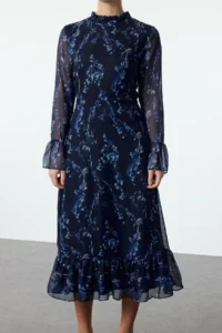 TRENDYOLMİLLA Mavi flower patterned A Cut Dog collar Midi Lined Siphon Weaving Winter Dress - Image 4