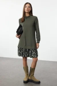 TRENDYOLMİLLA Emerald Green Floral Printed Mini Thessaloniki Dog collar Knitting Dress - Image 2