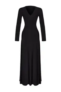 TRENDYOLMİLLA Black V-neck skater/Flexible Maxi Knitting Dress - Image 5
