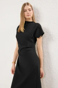 TRENDYOLMİLLA Black A Cut Off-Shoulder Neck Midi Weaving Dress - Image 2