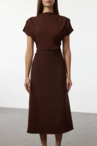 TRENDYOLMİLLA Brown A Cut Off-Shoulder Neck Midi Weaving Dress - Image 4