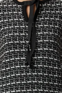 TRENDYOLMİLLA Black textured Short / Mini Textured Knit Dress - Image 5