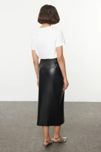 TRENDYOLMiLLA Black Zipper Detailed Midi Shiny Faux Leather Weaving Skirt - Image 5