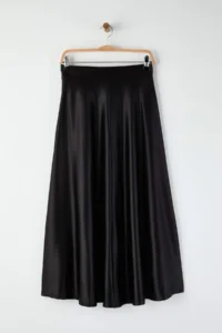 TRENDYOLMİLLA Black A Line/Life Form Maxi Satin Knitting Skirt - Image 7