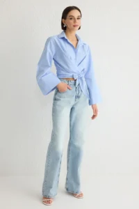 TRENDYOLMİLLA Light Blue Binding Detailed Regular Normal Pattern Weaving Shirt - Image 2