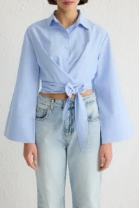 TRENDYOLMİLLA Light Blue Binding Detailed Regular Normal Pattern Weaving Shirt - Image 4