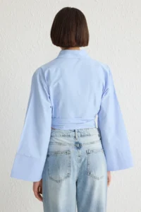 TRENDYOLMİLLA Light Blue Binding Detailed Regular Normal Pattern Weaving Shirt - Image 5