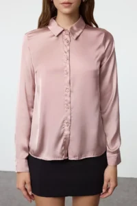 TRENDYOLMİLLA Powder Pink Satin Material Regular Normal Pattern Weaving Shirt - Image 3