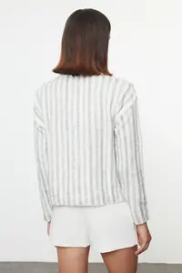 TRENDYOLMİLLA Ecru Soft textured Jacket Look Knitwear Cardigan - Image 5
