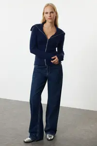 TRENDYOLMİLLA Navy Blue Zippered Premium Yarn/Special Yarn Fitted/Bodysuit hugging Knitwear Cardigan - Image 2