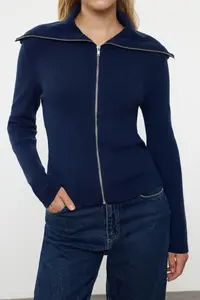 TRENDYOLMİLLA Navy Blue Zippered Premium Yarn/Special Yarn Fitted/Bodysuit hugging Knitwear Cardigan - Image 3