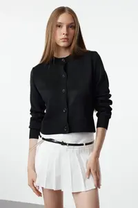 TRENDYOLMİLLA Black Crew Neck Jacket Look Knitwear Cardigan
