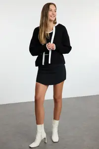 TRENDYOLMİLLA Black Color Bloklu Knitwear 2 Sets Blouse-Cardigan Set - Image 2