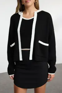 TRENDYOLMİLLA Black Color Bloklu Knitwear 2 Sets Blouse-Cardigan Set - Image 3