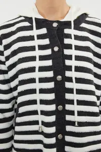 TRENDYOLMİLLA Anthracite Hooded Knitwear Cardigan - Image 5