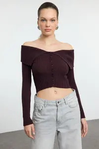 TRENDYOLMİLLA Dark Brown Crop Premium Yarn/Special Yarn Fitted/Bodysuit hugging Knitwear Cardigan - Image 2
