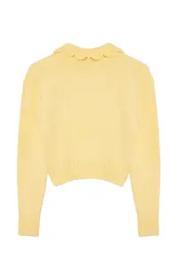 TRENDYOLMİLLA Yellow Crop Soft textured Jewelry buttoned Knitwear Cardigan - Image 7