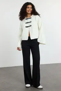 TRENDYOLMİLLA Ecru Soft textured Coat Look Knitwear Cardigan - Image 2