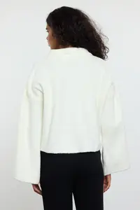 TRENDYOLMİLLA Ecru Soft textured Coat Look Knitwear Cardigan - Image 5