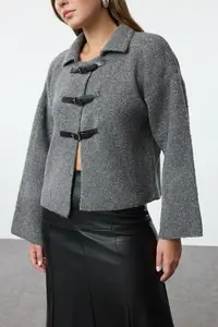 TRENDYOLMİLLA Gray Soft textured Coat Look Knitwear Cardigan - Image 4