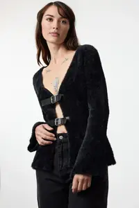 TRENDYOLMİLLA Black Closed Shaggy Knitwear Cardigan