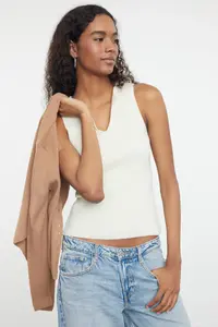 TRENDYOLMİLLA Camel 2 Sets Knitwear Cardigan - Image 2