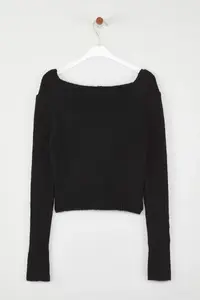 TRENDYOLMİLLA Black Crop Square Neck Knitwear Soft textured Fitted/Bodysuit hugging Cardigan - Image 6
