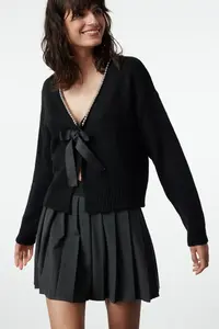 TRENDYOLMİLLA Black Soft textured Ribbon/Bow Detailed Knitwear Cardigan - Image 2