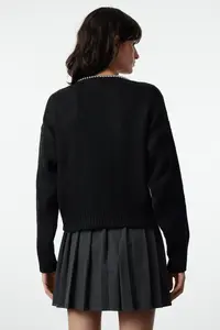 TRENDYOLMİLLA Black Soft textured Ribbon/Bow Detailed Knitwear Cardigan - Image 5