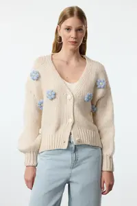 TRENDYOLMİLLA Stone Soft textured Rose Detailed Knitwear Cardigan