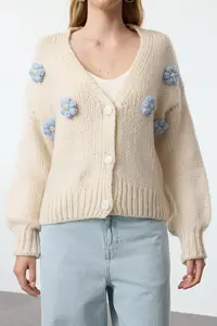TRENDYOLMİLLA Stone Soft textured Rose Detailed Knitwear Cardigan - Image 4
