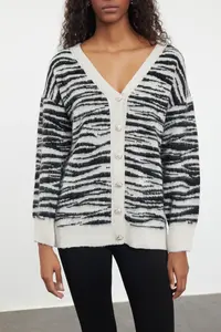 TRENDYOLMİLLA Stone Soft textured Zebra Patterned Knitwear Cardigan - Image 3
