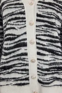 TRENDYOLMİLLA Stone Soft textured Zebra Patterned Knitwear Cardigan - Image 4