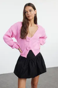 TRENDYOLMİLLA Powder Pink Rose Detailed Knitwear Soft textured Cardigan - Image 3