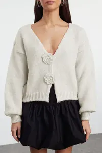 TRENDYOLMİLLA Stone Rose Detailed Knitwear Soft textured Cardigan - Image 3
