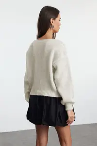 TRENDYOLMİLLA Stone Rose Detailed Knitwear Soft textured Cardigan - Image 5