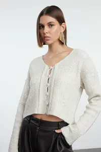 TRENDYOLMİLLA Stone Button Detailed Crop Soft textured Binding Detailed Knitwear Cardigan