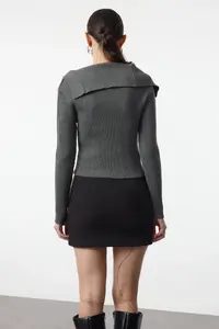 TRENDYOLMİLLA Anthracite Mercerized Look Premium Yarn/Special Yarn Fitted/Bodysuit hugging Knitwear Cardigan - Image 5