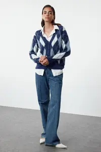 TRENDYOLMİLLA Dark Blue V-neck Soft textured Plaid Patterned Knitwear Cardigan - Image 2
