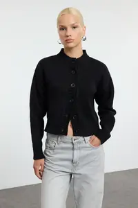 TRENDYOLMİLLA Black-Anthracite Soft textured 2 Sets Pack Crew Neck Knitwear Cardigan - Image 2