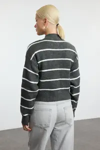 TRENDYOLMİLLA Black-Anthracite Soft textured 2 Sets Pack Crew Neck Knitwear Cardigan - Image 6