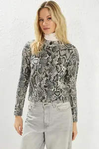TRENDYOLMİLLA Beige Hayvan Patterned Knitwear Cardigan