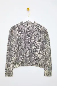 TRENDYOLMİLLA Beige Hayvan Patterned Knitwear Cardigan - Image 7