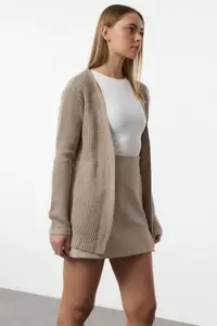 TRENDYOLMİLLA Mink Basic V-neck Midi Knitwear Cardigan - Image 2